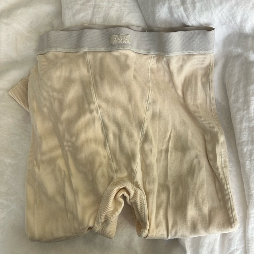 Skims Leggings